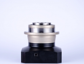 AD090 斜齒高精度行星減速機